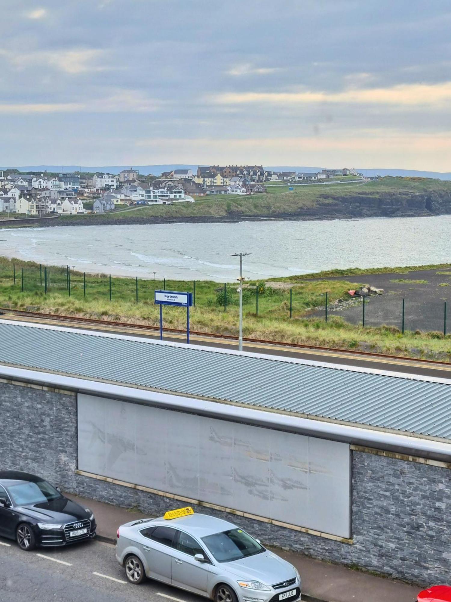 6 Golf Terrace - Portrush By The Sea 아파트 외부 사진